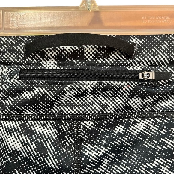 Under Armour Heat Gear Black White Compression Leggings Size XS - Picture 3 of 8